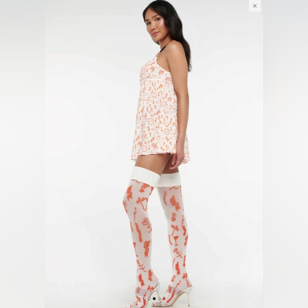 Savage Fenty Lined & Laced Stay Up Stockings-Roasted Red Fresh Ink Print sz m/l